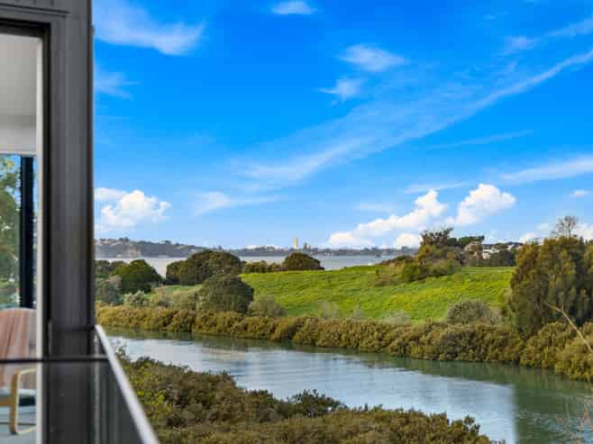 10 Lister Street, Point Chevalier