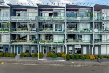 Elevated Parnell Office – Vacant Possession 