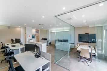 Elevated Parnell Office – Vacant Possession 