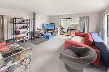 14 Dellys Grove, Levin