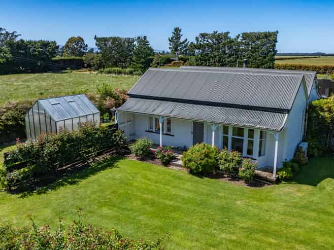 631 Burnham School Road, Burnham