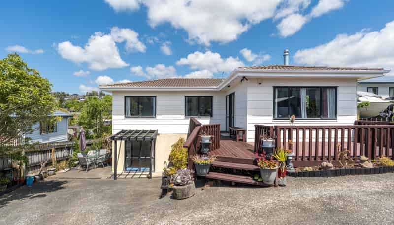 3 Loughanure Place, Massey