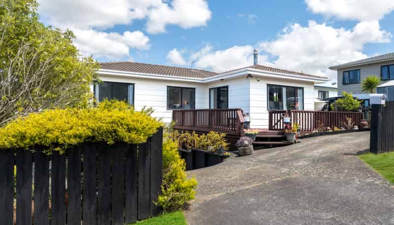 3 Loughanure Place, Massey