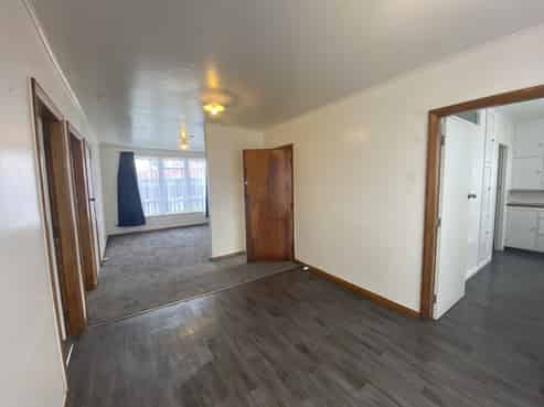 1008 Manuka Street, Mahora