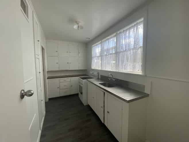 1008 Manuka Street, Mahora