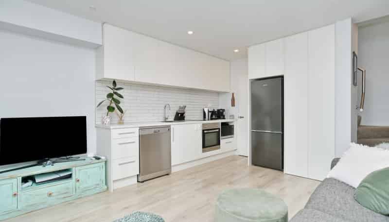 8/16 New Brighton Road, Shirley