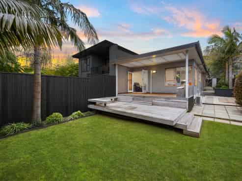 30A Hawkins Street, Meadowbank