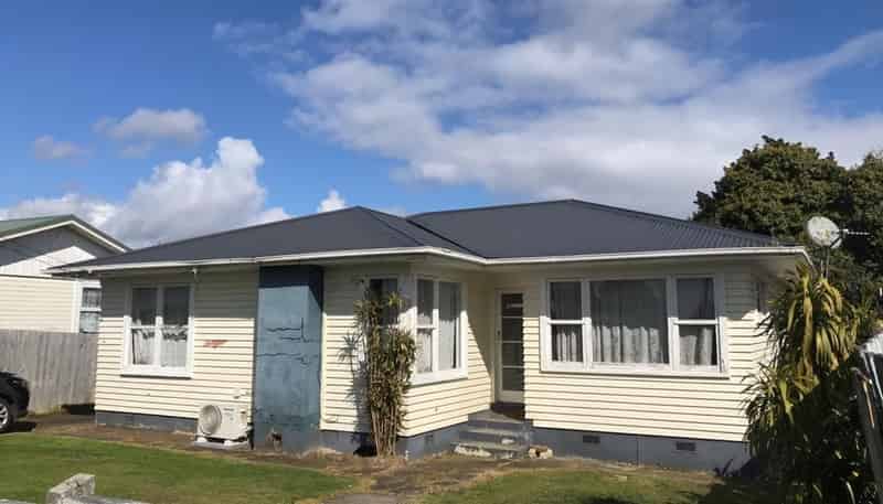 20 Parker Cres, Otara