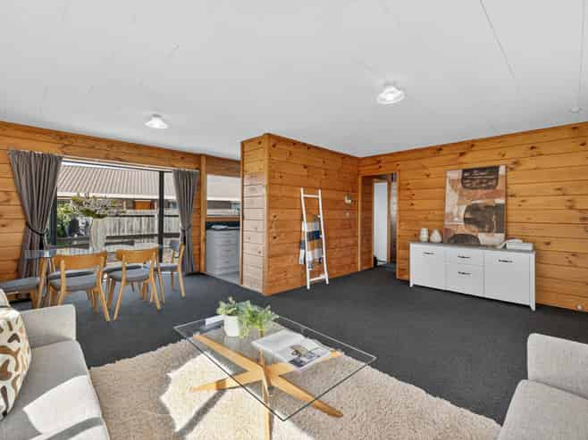 119 Gilberthorpes Road, Hei Hei