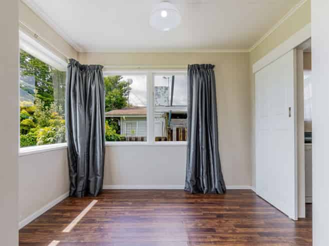 18 Abraham Crescent, Milson