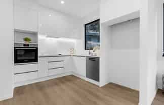 24B Zingaro Place, Massey