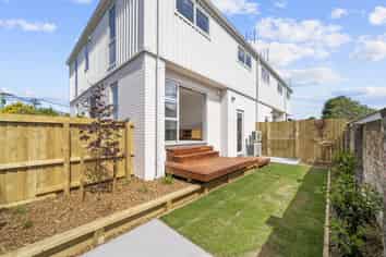 3/16 Bass Street, Woolston