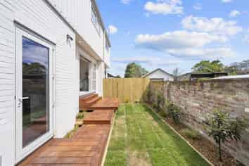 3/16 Bass Street, Woolston