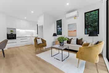 24A Zingaro Place, Massey