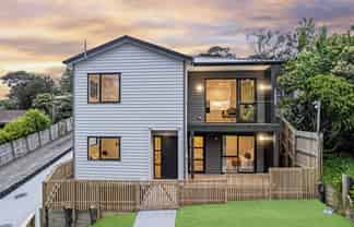 24A Zingaro Place, Massey