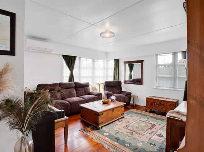 2 Gladstone Street, Hawera