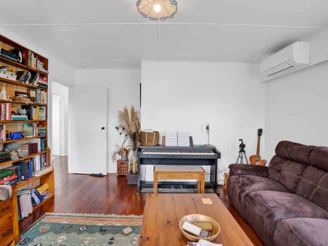 2 Gladstone Street, Hawera