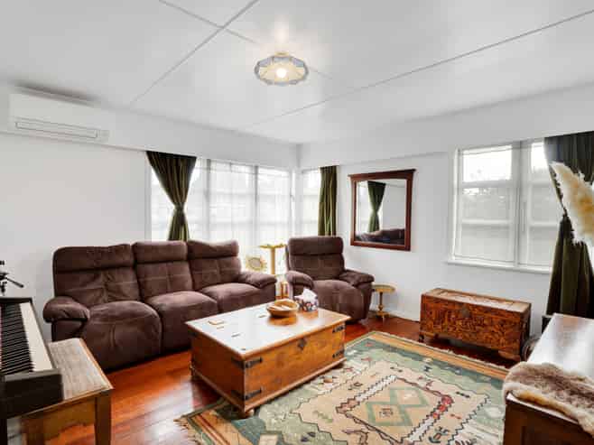 2 Gladstone Street, Hawera