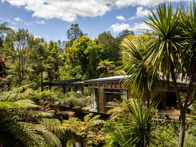 60 Victoria Street, Waikino