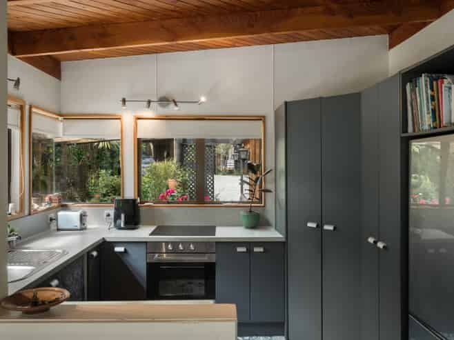 60 Victoria Street, Waikino