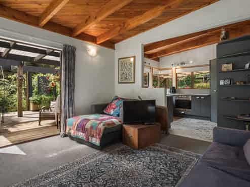 60 Victoria Street, Waikino