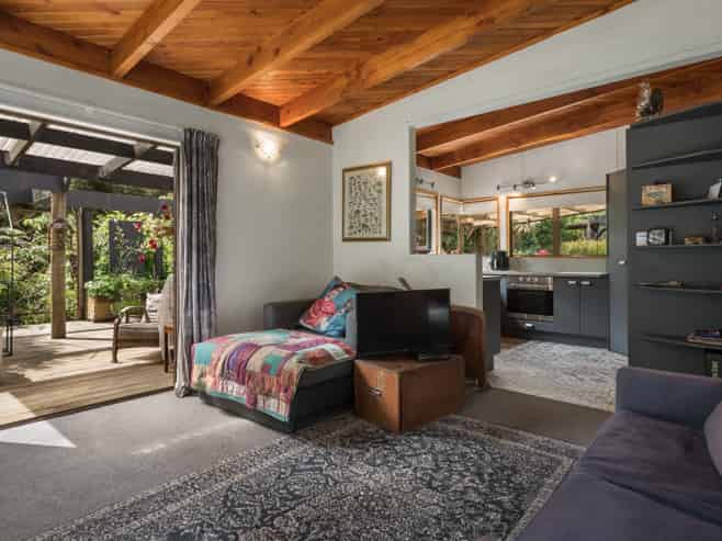 60 Victoria Street, Waikino