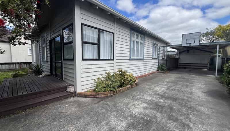 20 Bryant Street, Takaro