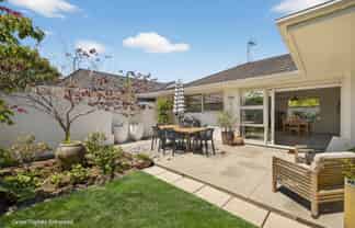 2/83 Winchester Street, Merivale