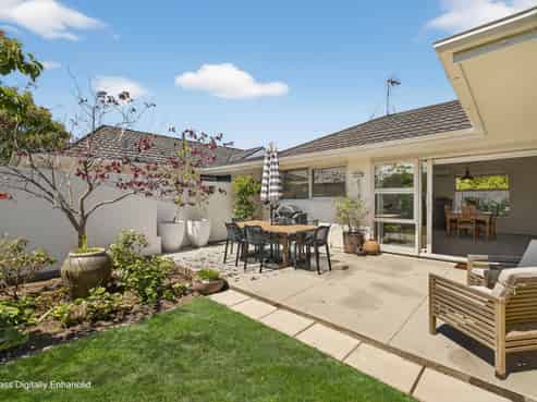 2/83 Winchester Street, Merivale