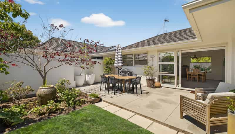 2/83 Winchester Street, Merivale