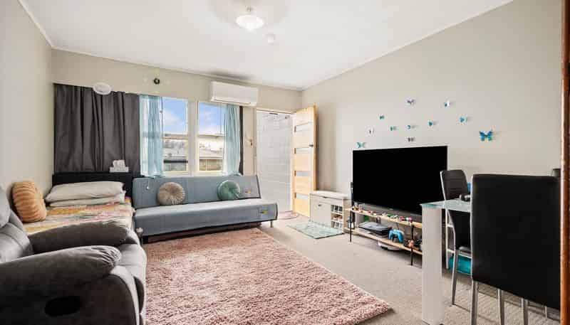 2/243A St George Street, Papatoetoe