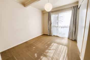 2/1 Corrella Road, Belmont