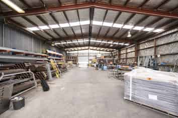 Functional industrial building