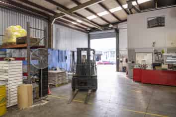 Functional industrial building