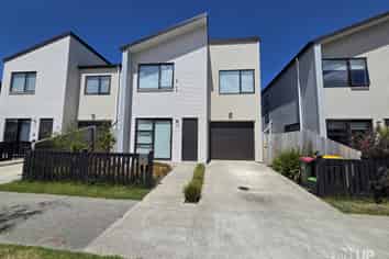 4 Coast Garden Drive, Hobsonville