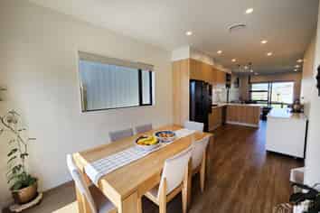 4 Coast Garden Drive, Hobsonville