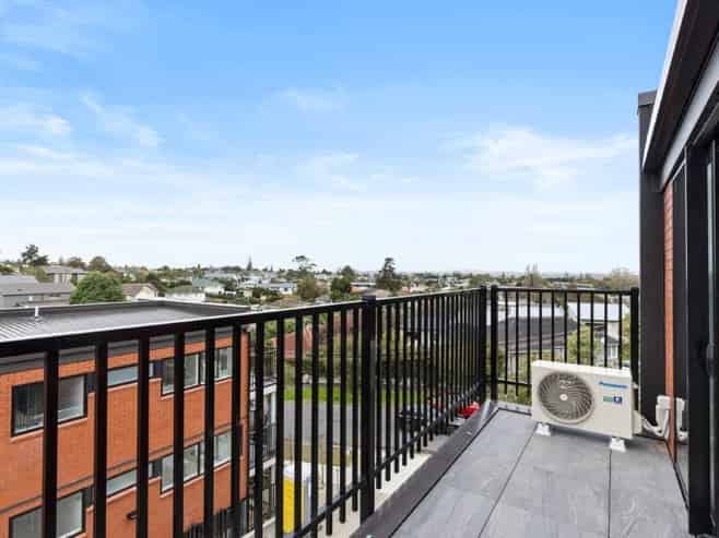 207 (F3-2/2 Castledine Crescent, Glen Innes