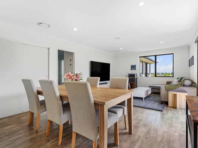 14 Papaview Road, Papakura