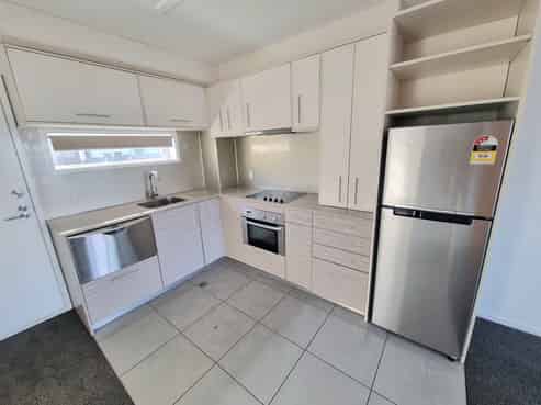 1/221-223 Dairy Flat Highway, Albany