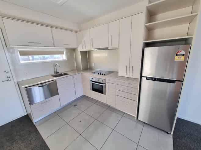 1/221-223 Dairy Flat Highway, Albany