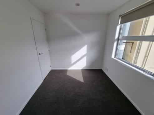 1/221-223 Dairy Flat Highway, Albany