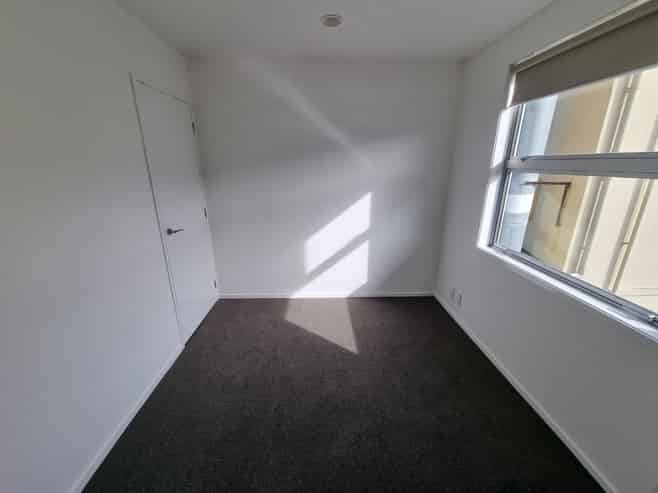 1/221-223 Dairy Flat Highway, Albany