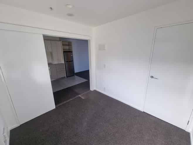 1/221-223 Dairy Flat Highway, Albany