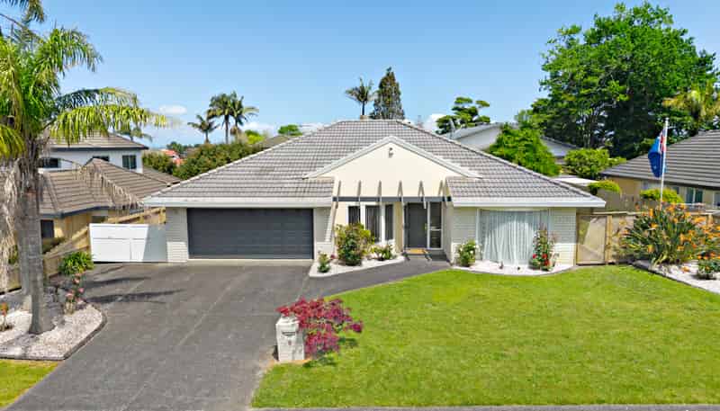5 Stewart Gibson Place, Manurewa