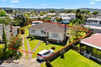 12 Derrett Place, Mangere Bridge