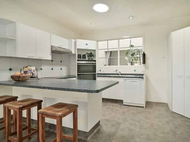 910 Collinge Road, Mayfair