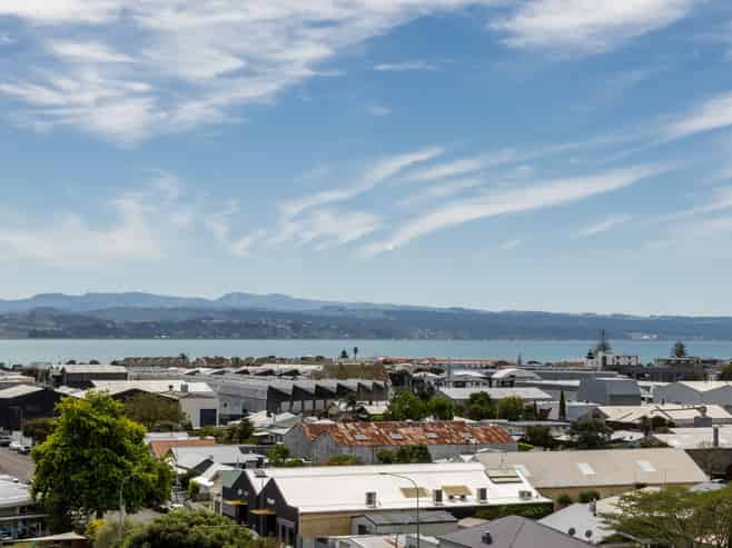 8 Goldsmith Road, Hospital Hill