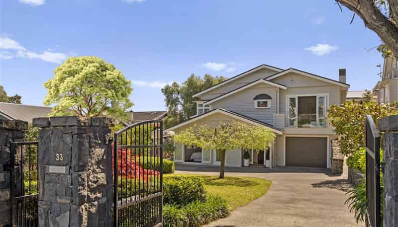 33 Ferryhill Road, Epsom