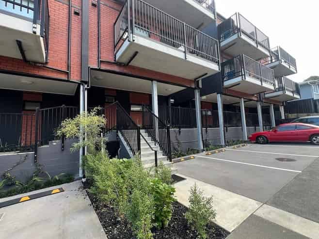 209 (E3-1/2 Castledine Crescent, Glen Innes