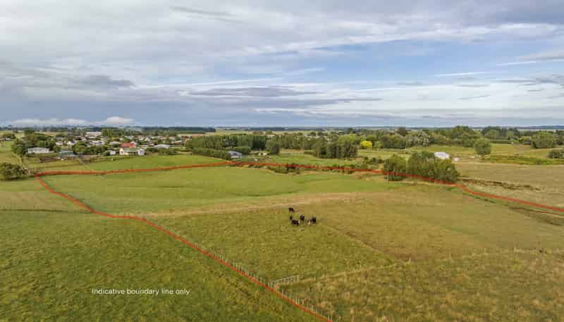 68 Cemetery Road, Sanson